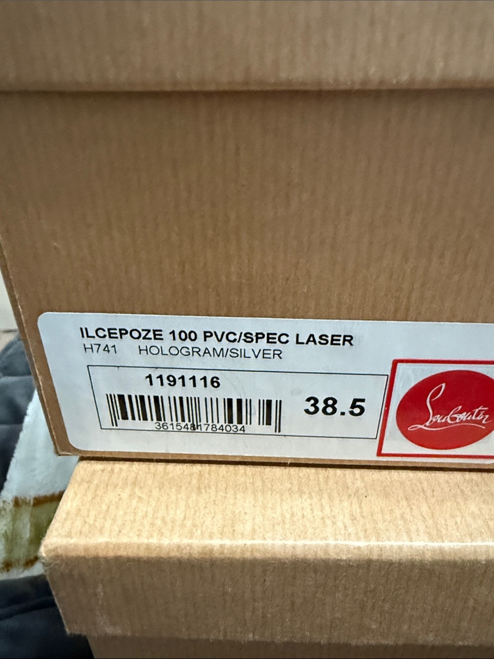 CL shoes with box